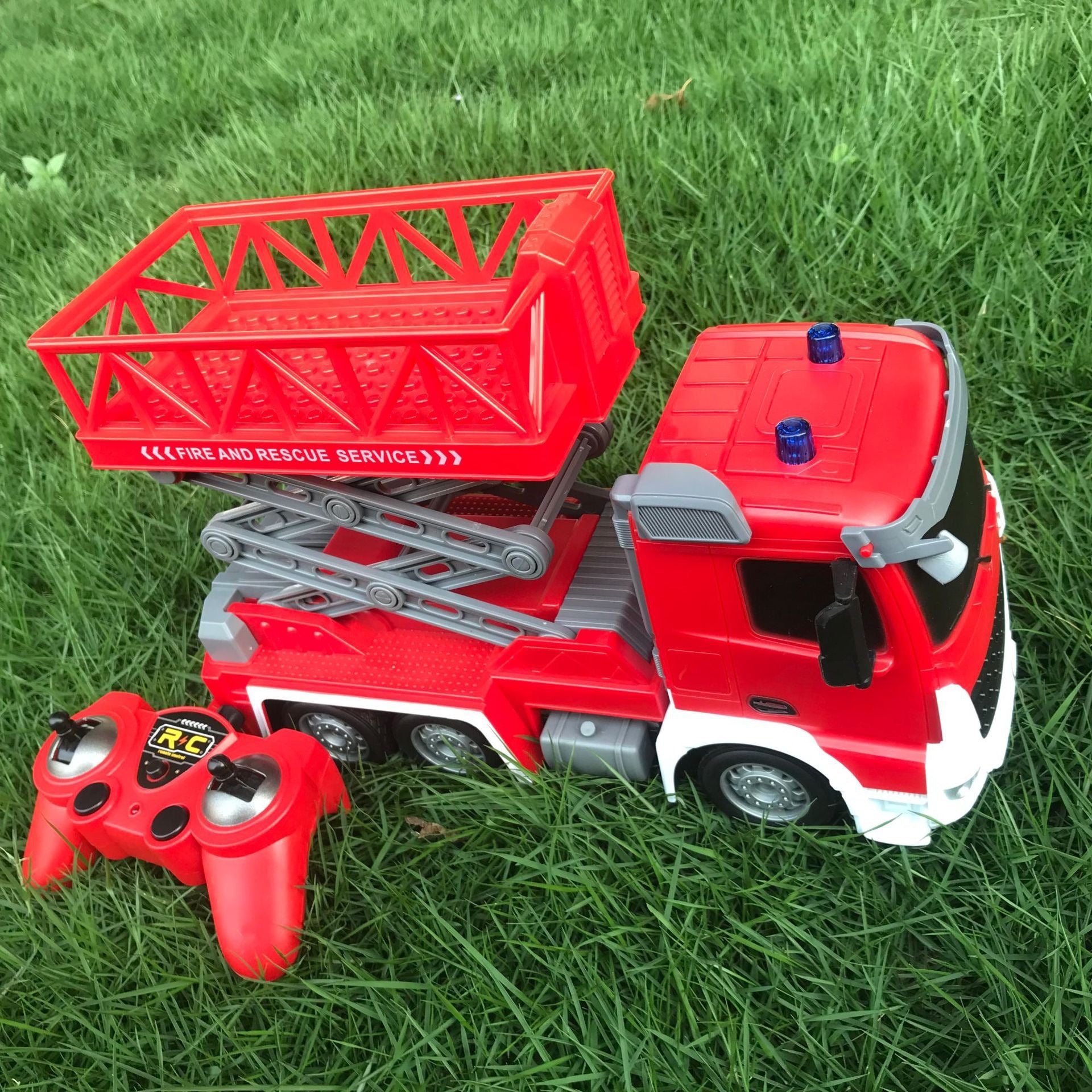 2.4G RC Truck Remote Control Car Fire Engine Elevating Ladde Truck For Kid Gift